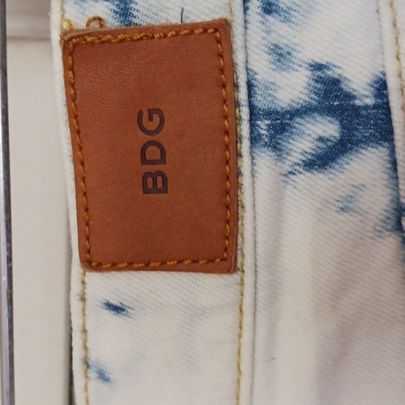 Urban Outfitters BDG Twig High-Rise Studded Jean, Size 27 - Picture 10 of 14